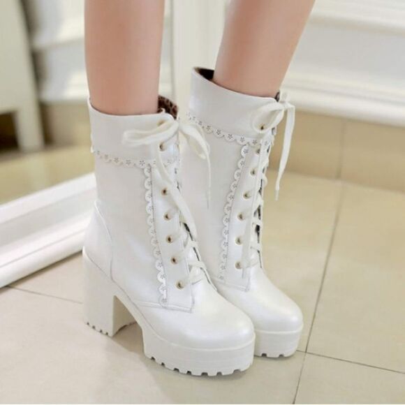 Shoes - Women’s White Lace Up Chunky Heeled Boots Size 11 (42 EU) NEW